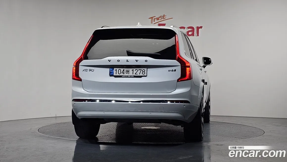 Volvo XC90 — фото 4