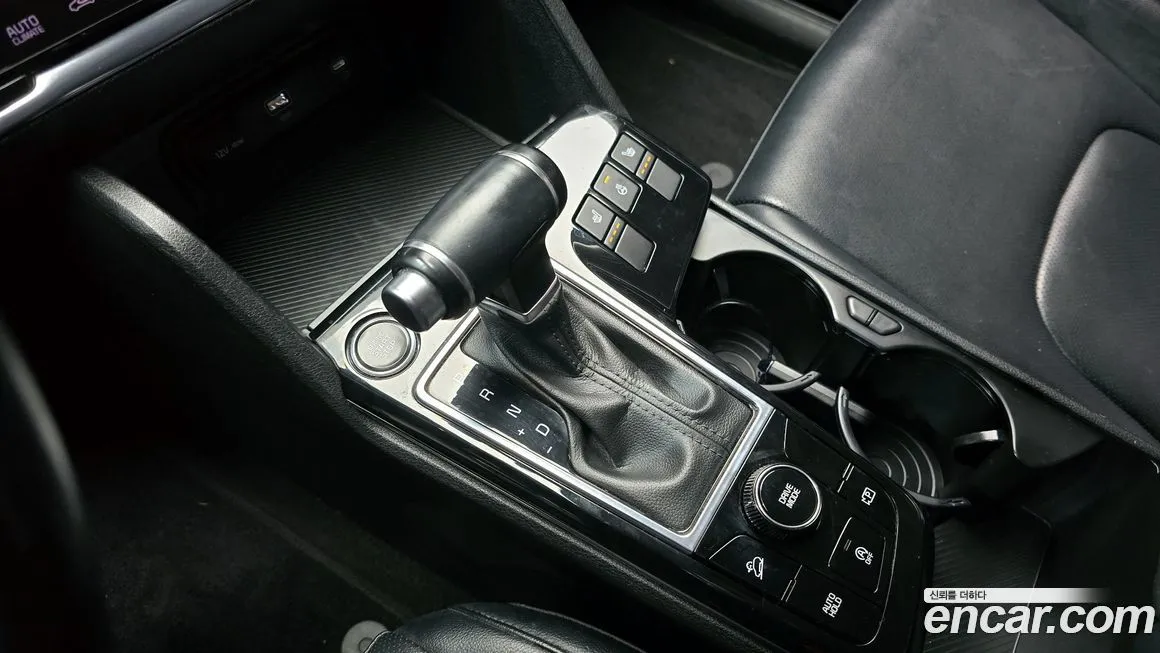 Kia Sportage — фото 9