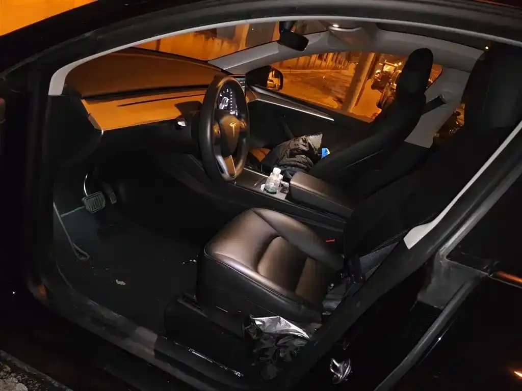 Tesla Model Y 2021 из CN, фото 8
