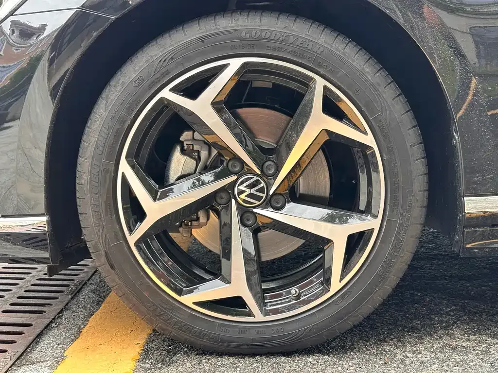 Volkswagen Magotan 2025 из CN, фото 10