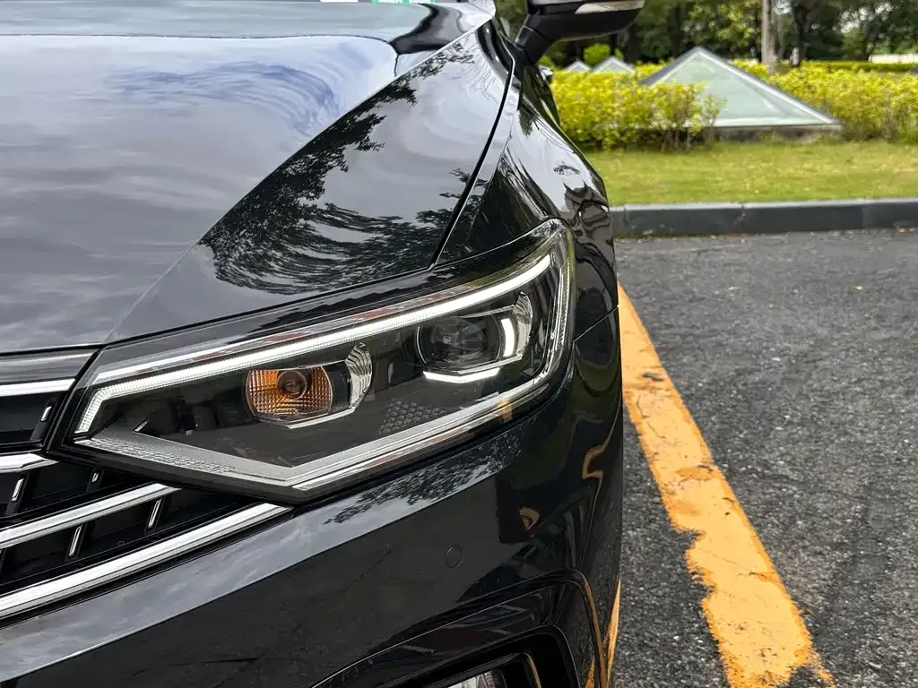 Volkswagen Magotan 2025 из CN, фото 8
