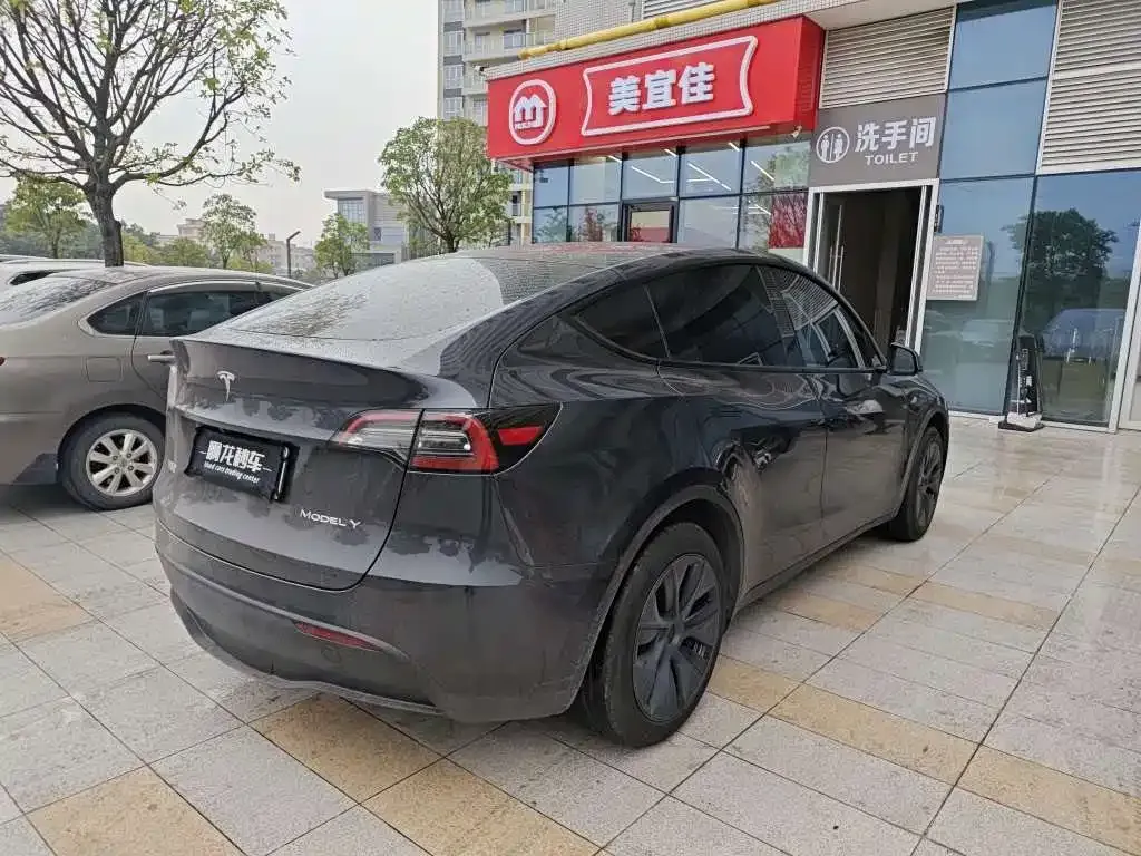 Tesla Model Y 2024 из CN, фото 4