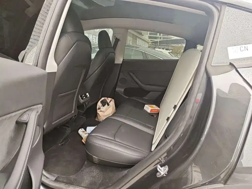 Tesla Model Y 2024 из CN, фото 8
