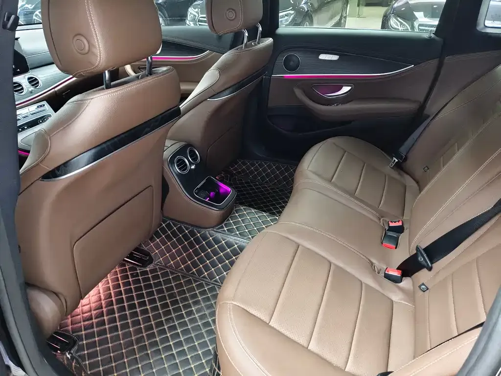 Mercedes-Benz E-Class 2023 из CN, фото 7
