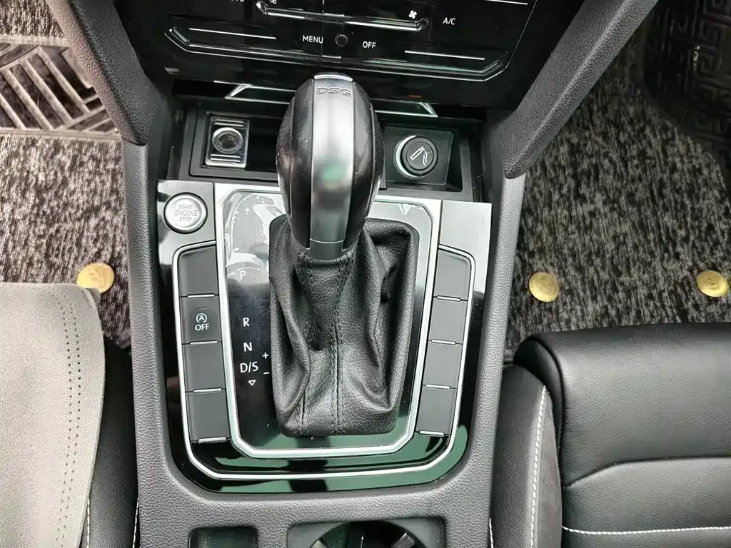 Volkswagen Magotan 2021 из CN, фото 8