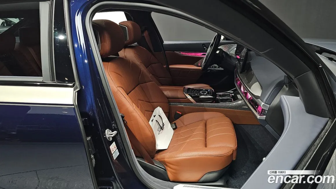 BMW i7 2023 из KR, фото 10