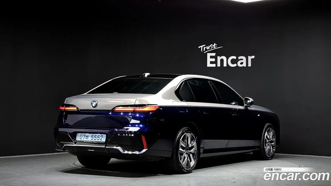 BMW i7 2023 из KR, фото 2