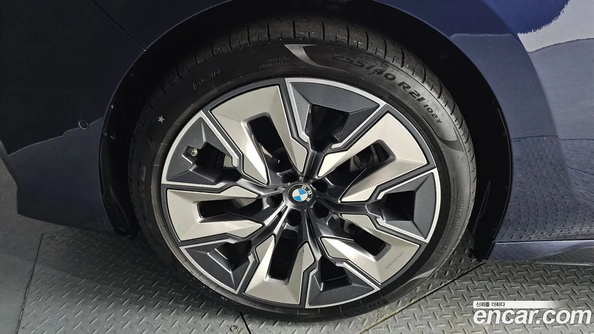 BMW i7 2023 из KR, фото 5