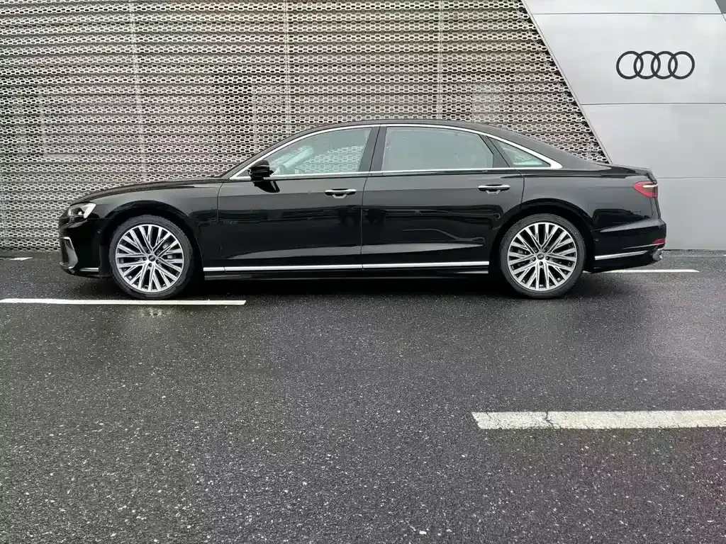 Audi A8 2024 из CN, фото 3
