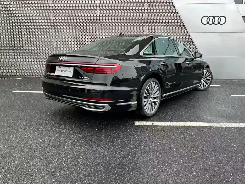 Audi A8 2024 из CN, фото 5