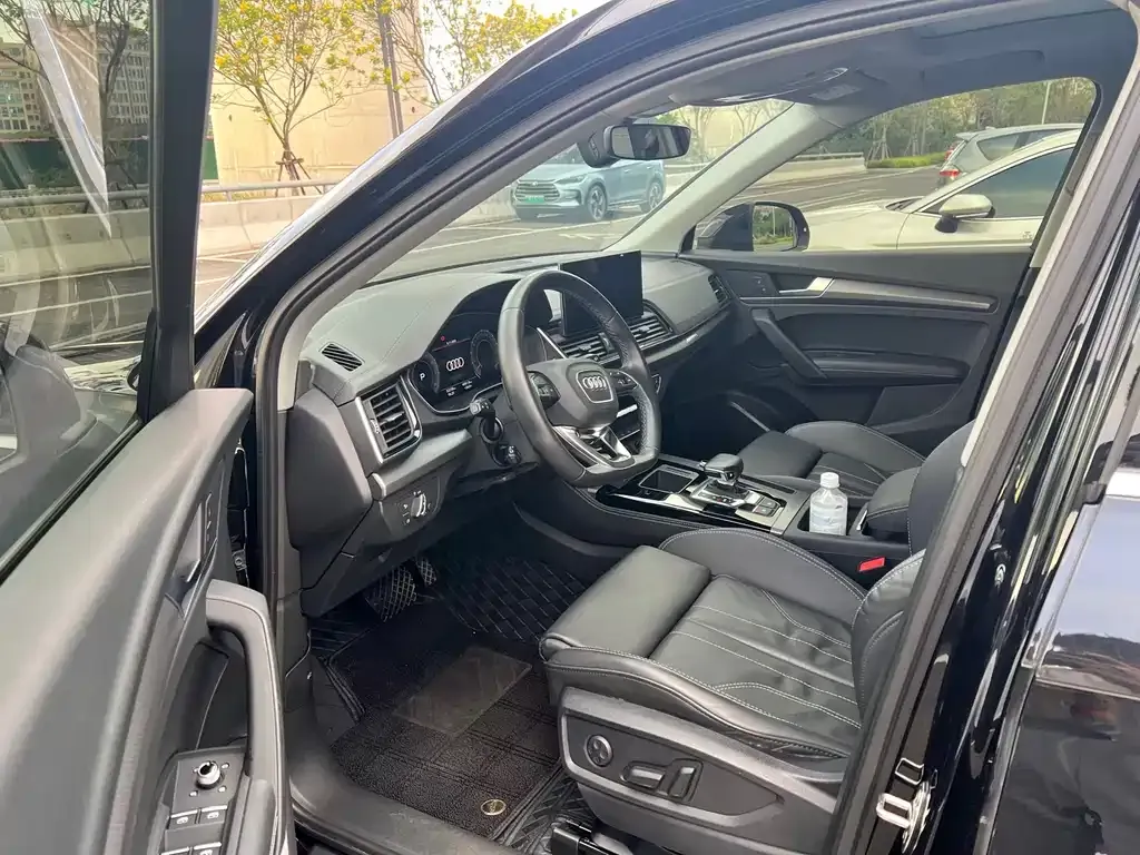 Audi Q5L 2022 из CN, фото 7