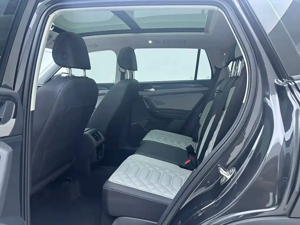 Volkswagen Tayron 2022 из CN, фото 9