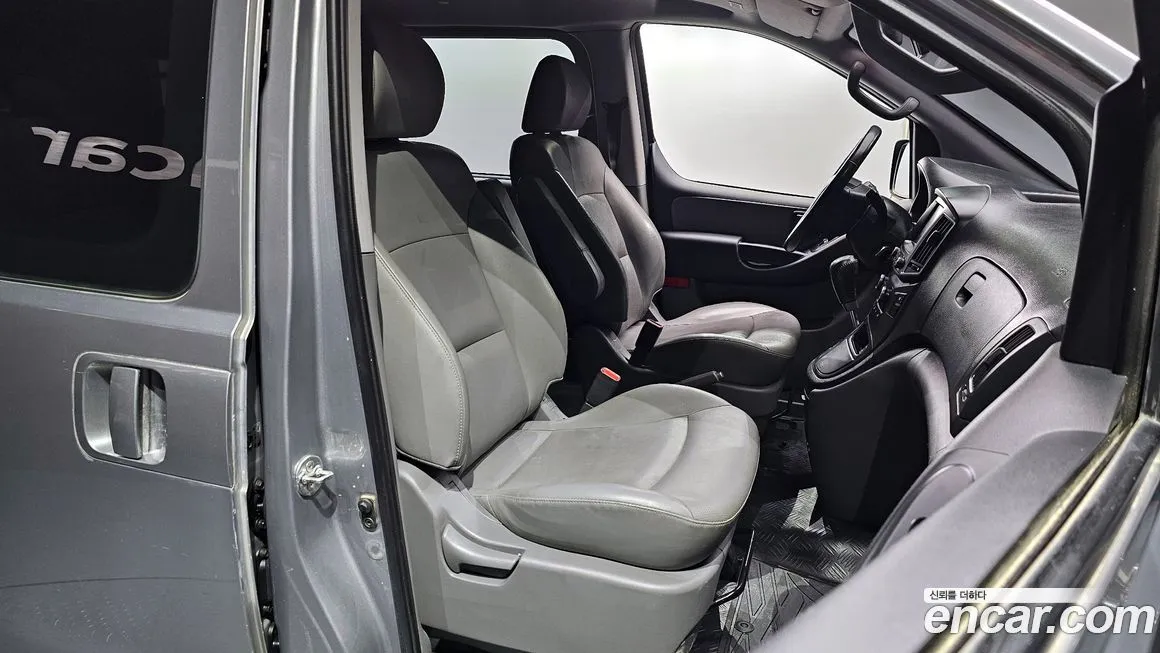 Hyundai Starex — фото 10