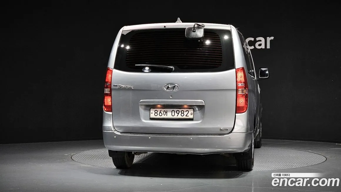 Hyundai Starex — фото 4