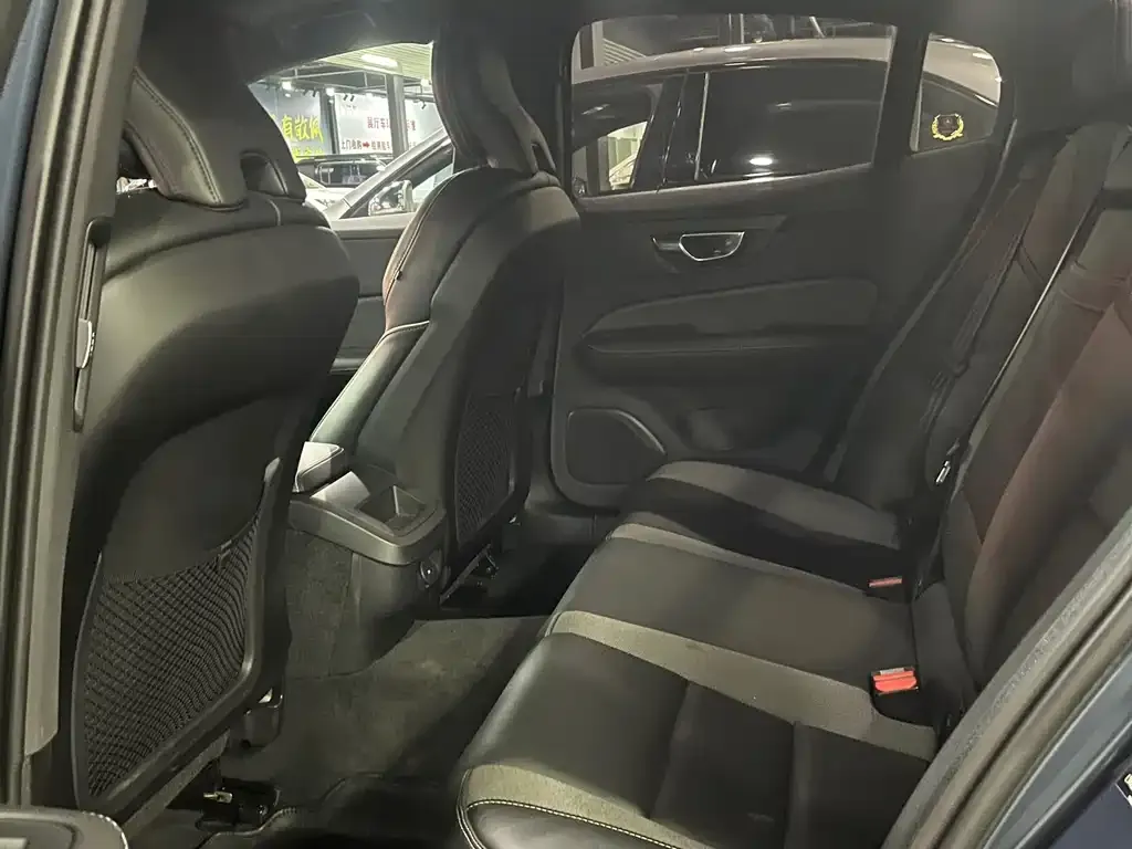Volvo S60 2021 из CN, фото 6