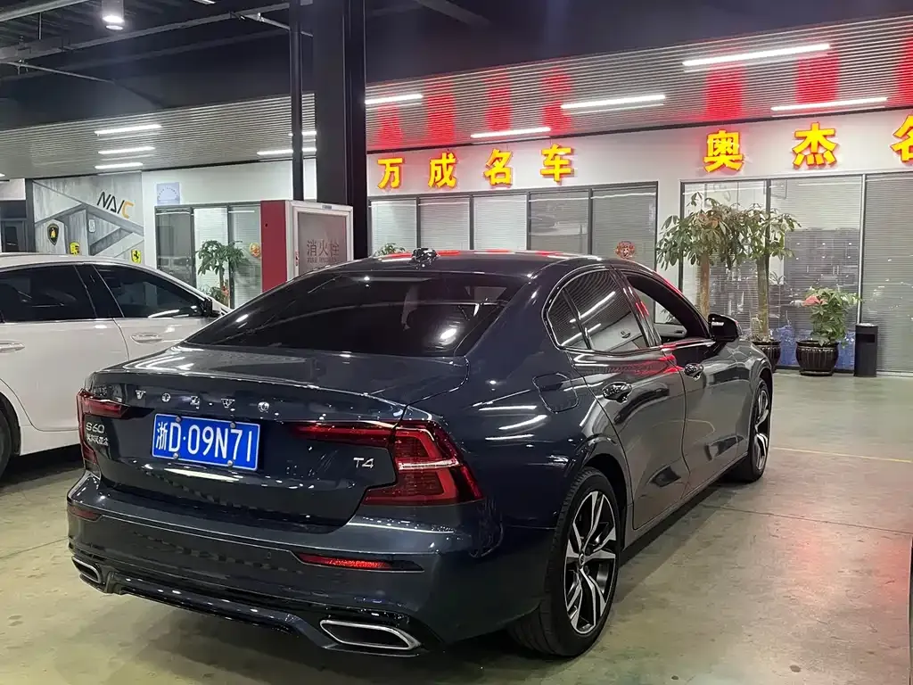 Volvo S60 2021 из CN, фото 7