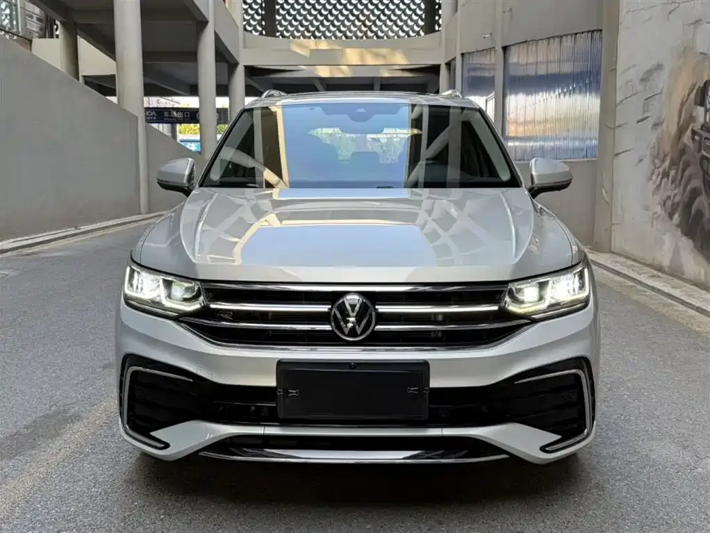 Volkswagen Tiguan L 2021 из CN, фото 3