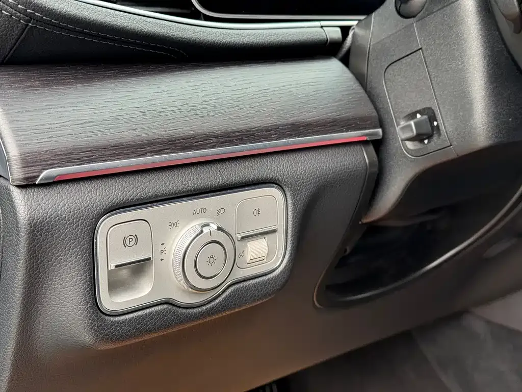 Mercedes-Benz GLS — фото 10