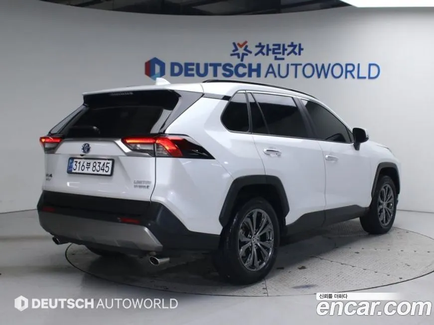 Toyota RAV4 2024 из KR, фото 2
