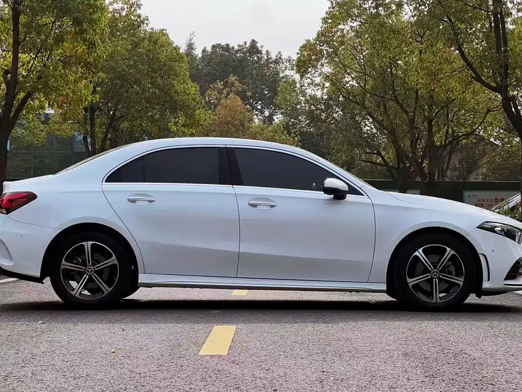 Mercedes-Benz A-Class 2023 из CN, фото 4