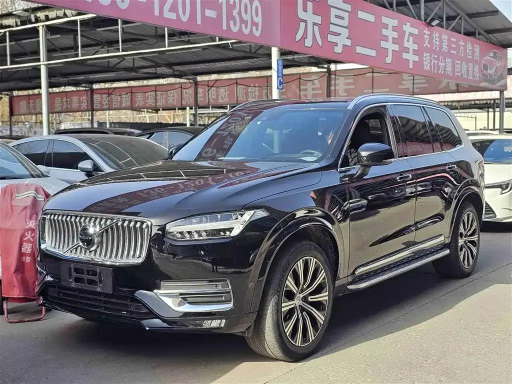 Volvo XC90 — фото 9