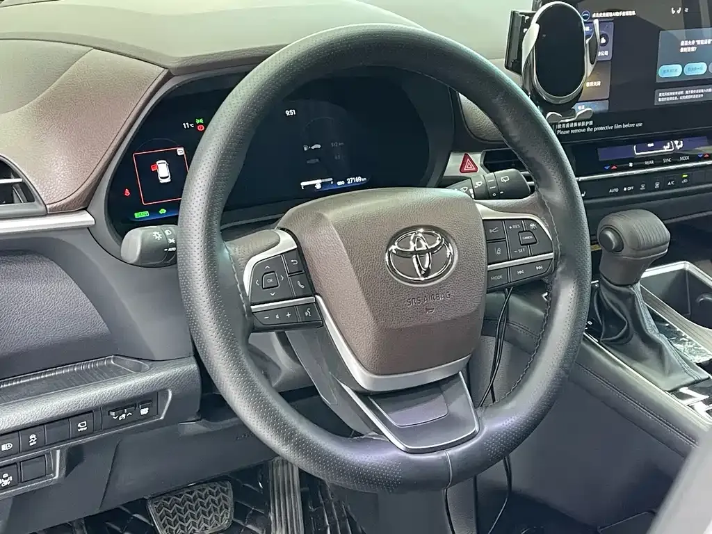 Toyota Granvia 2024 из CN, фото 6