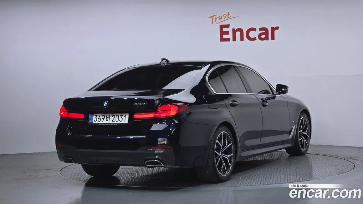 BMW 5-Series 2021 из KR, фото 2