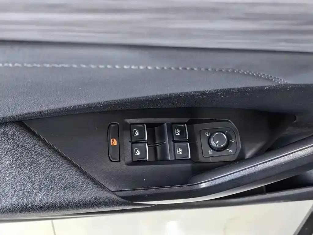 Volkswagen Sagitar 2023 из CN, фото 8