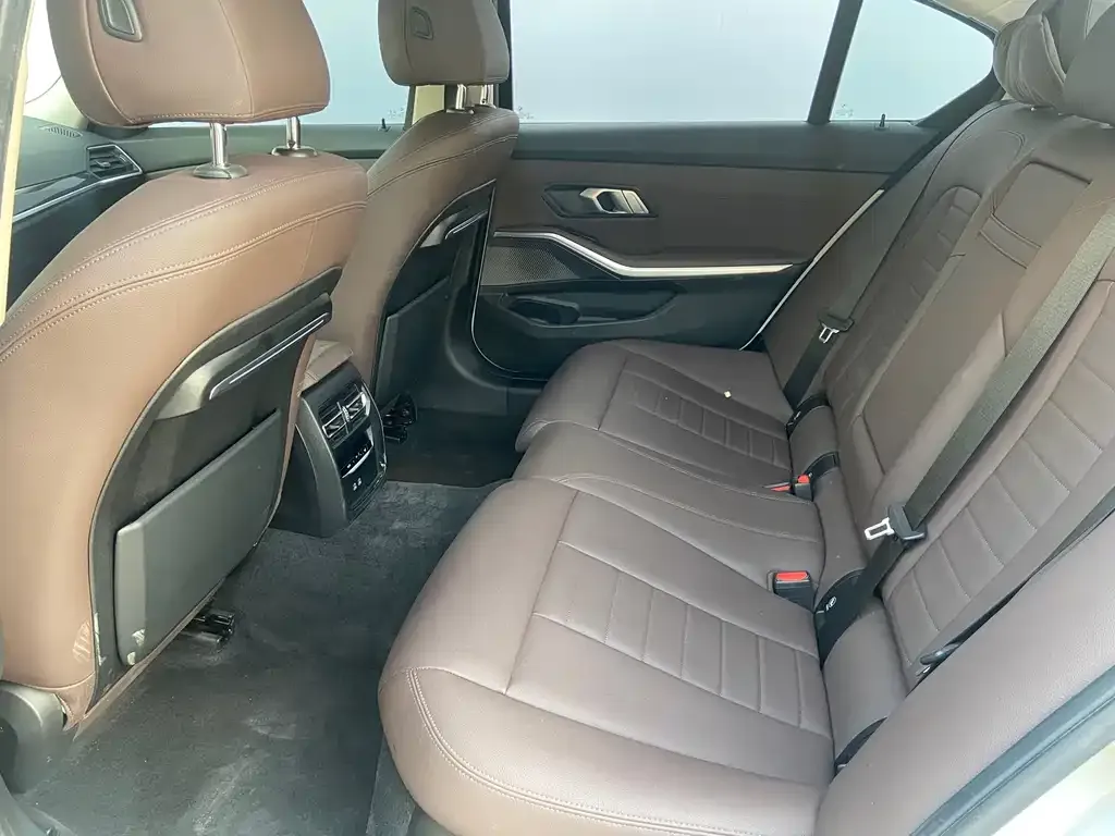 BMW 3 Series 2021 из CN, фото 6