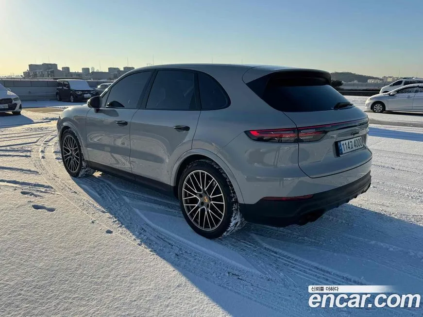 Porsche Cayenne 2023 из KR, фото 2