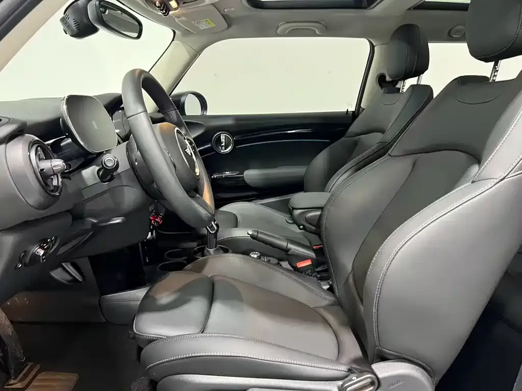 MINI Cooper (3-door) 2023 из CN, фото 10