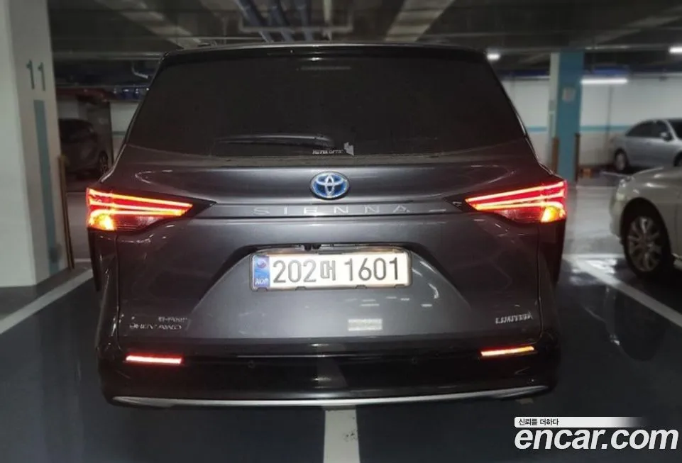 Toyota Sienna 2025 из KR, фото 3