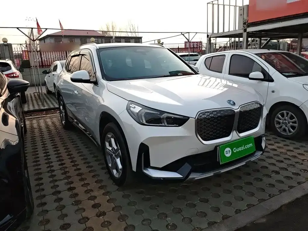 BMW iX1 2025 из CN, фото 4