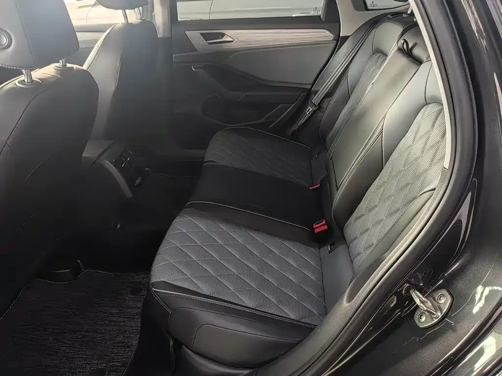 Volkswagen Sagitar 2025 из CN, фото 7