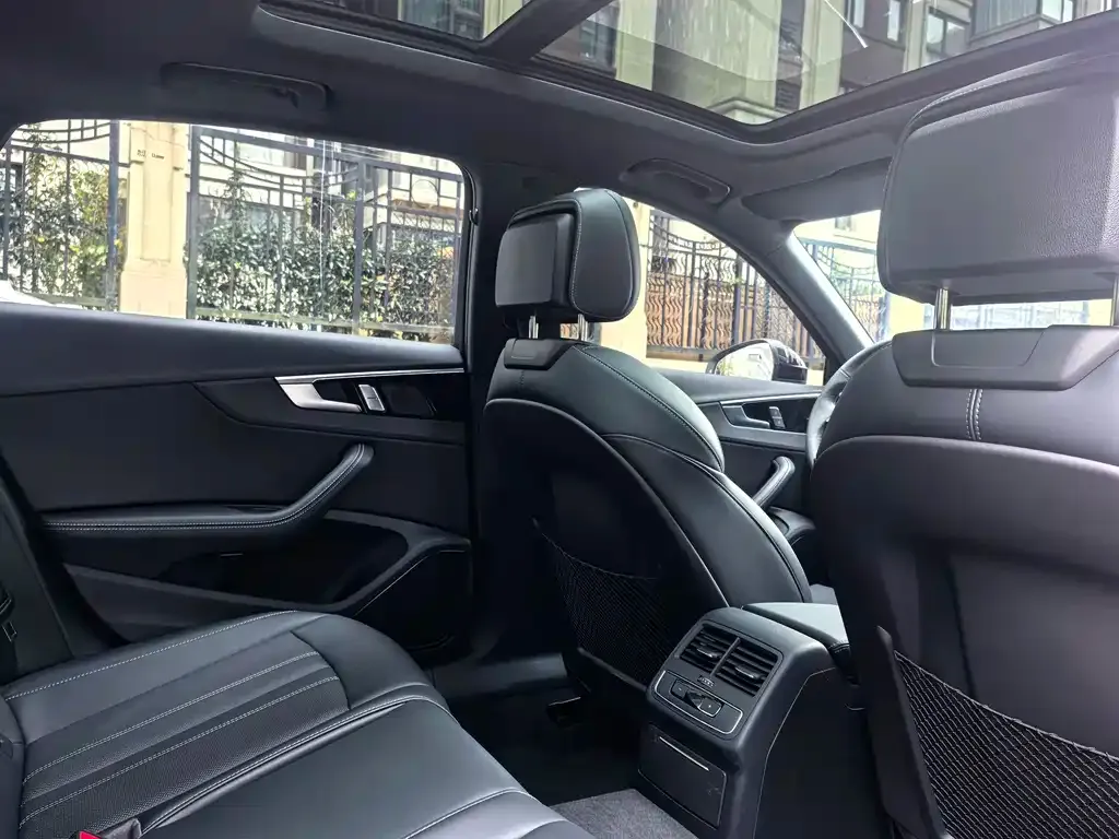 Audi A4L 2025 из CN, фото 10