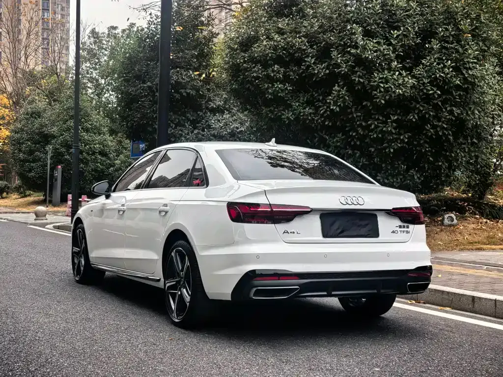 Audi A4L 2025 из CN, фото 4