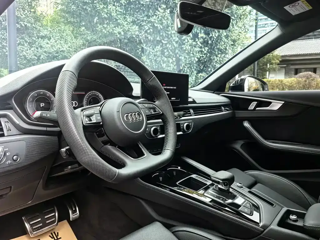 Audi A4L 2025 из CN, фото 8