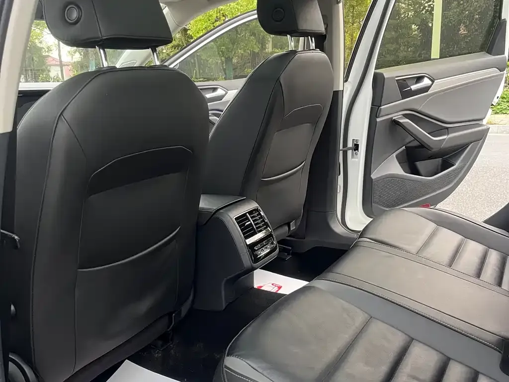Volkswagen Sagitar 2021 из CN, фото 8