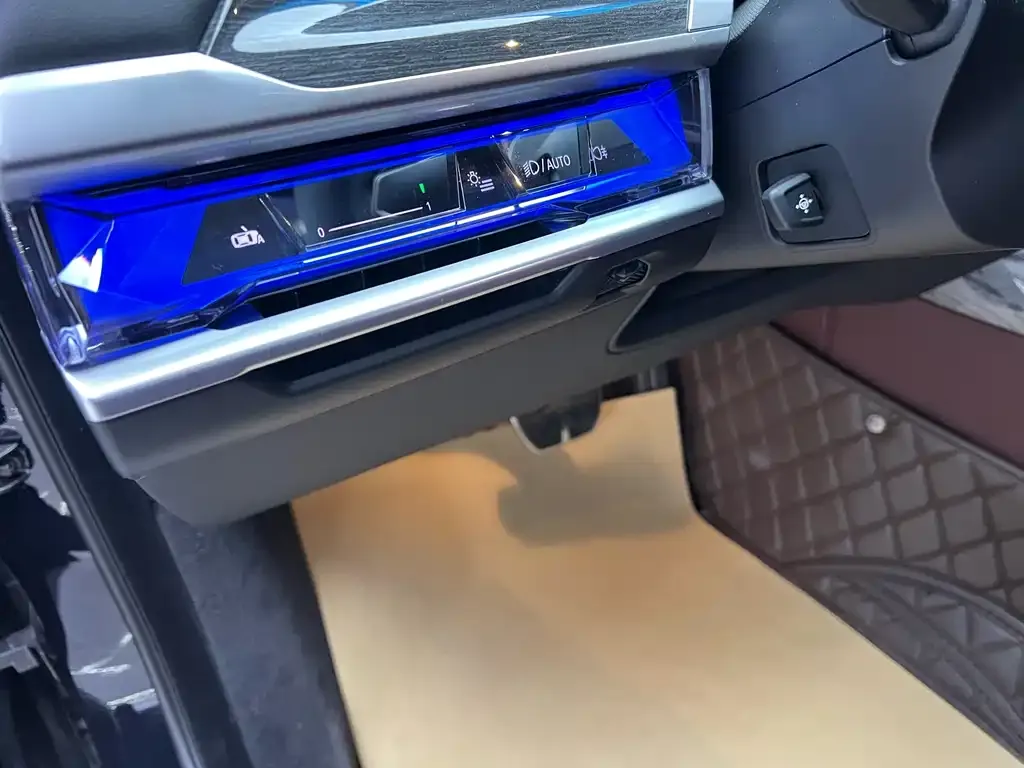 BMW 7 Series 2023 из CN, фото 5