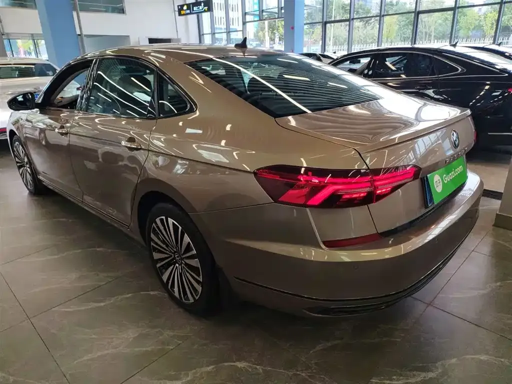 Volkswagen Passat 2021 из CN, фото 5