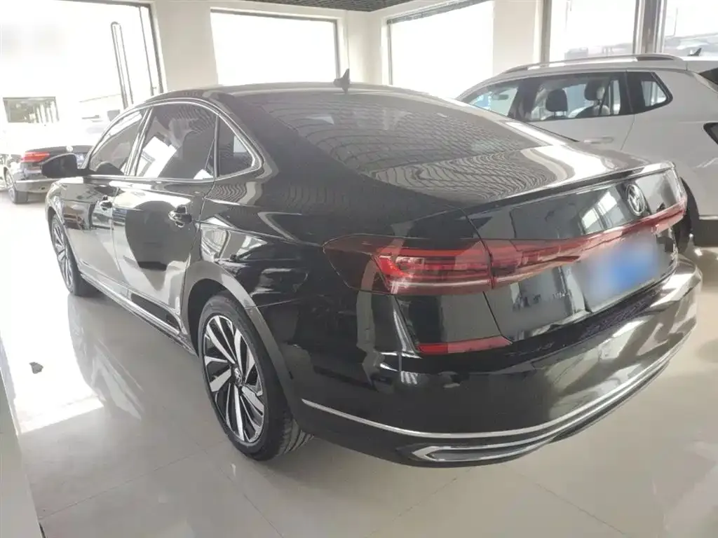 Volkswagen Passat 2024 из CN, фото 5