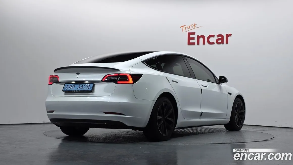 Tesla Model 3 2022 из KR, фото 2