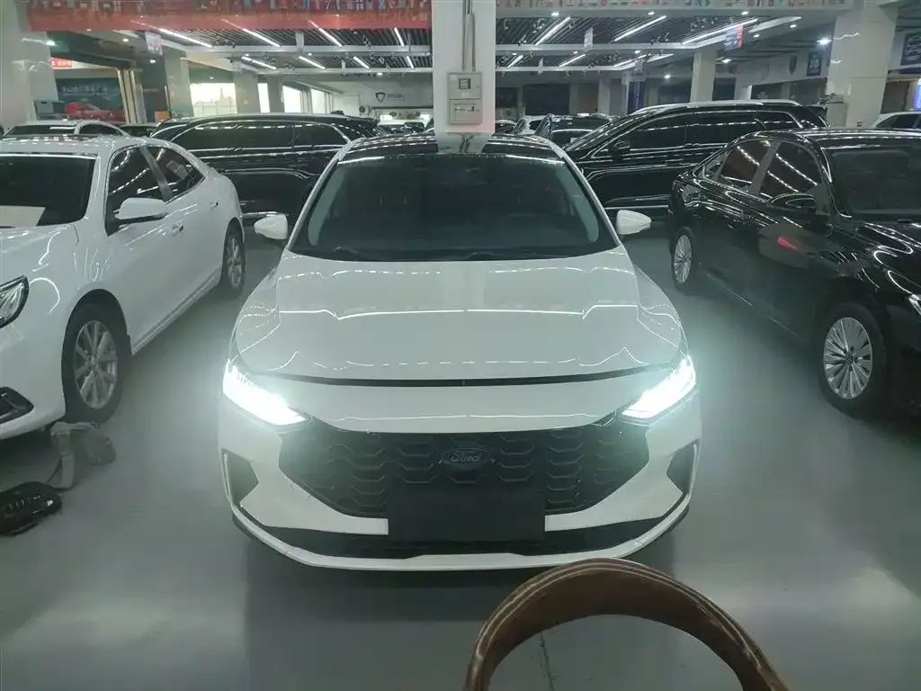 Ford Focus 2022 из CN, фото 3
