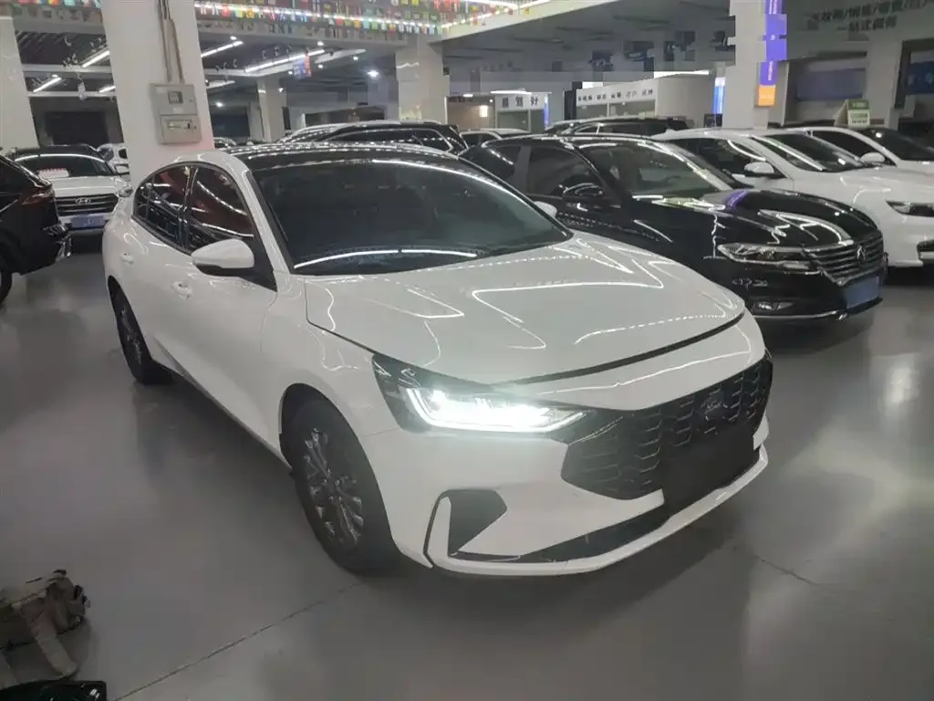 Ford Focus 2022 из CN, фото 4