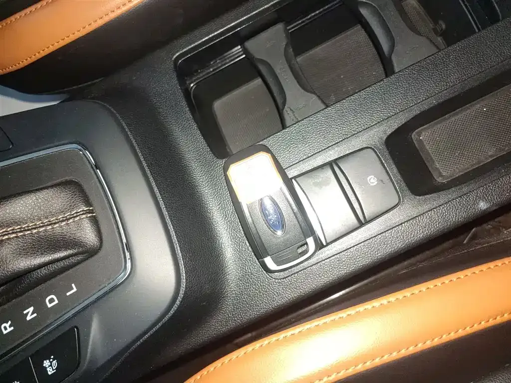 Ford Focus 2022 из CN, фото 9