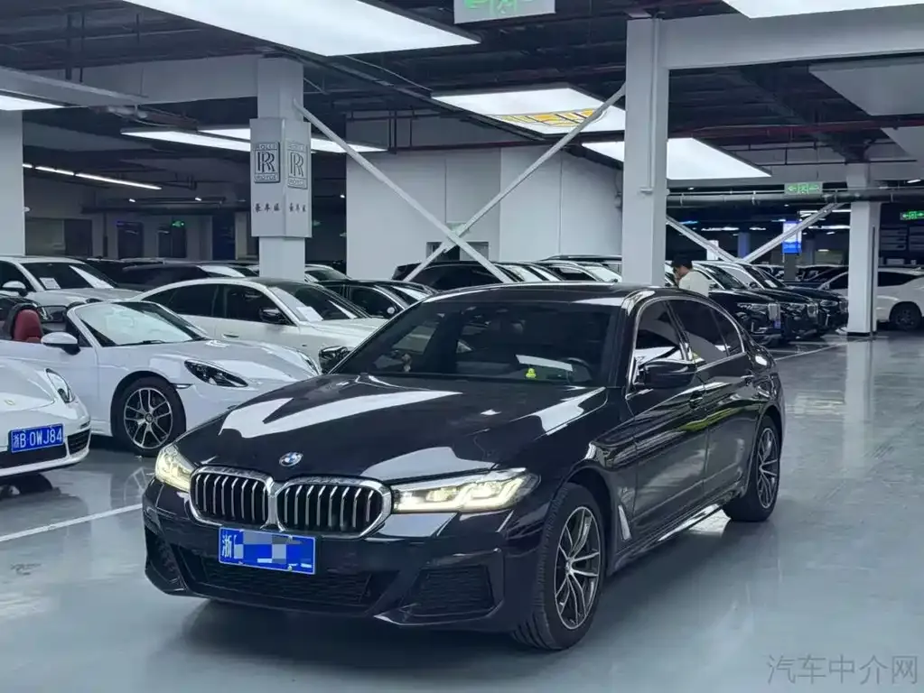 BMW 5 Series 2022 из CN, фото 1