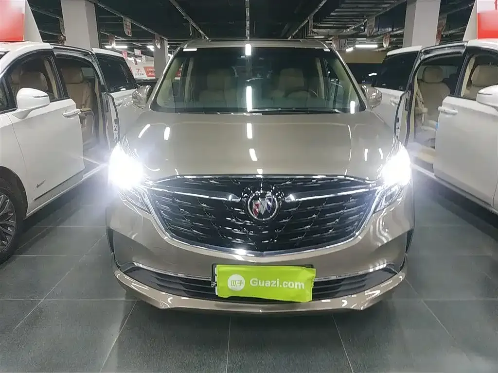 Buick GL8 2021 из CN, фото 3