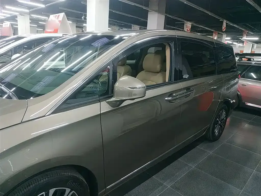 Buick GL8 2021 из CN, фото 5