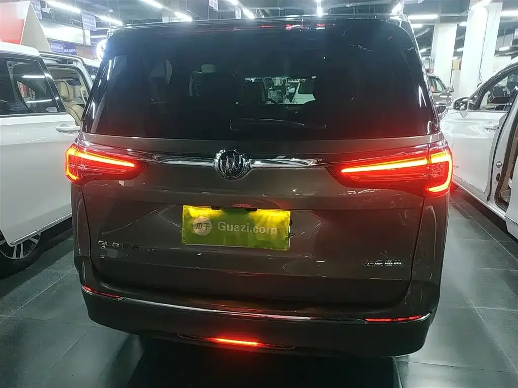 Buick GL8 2021 из CN, фото 6