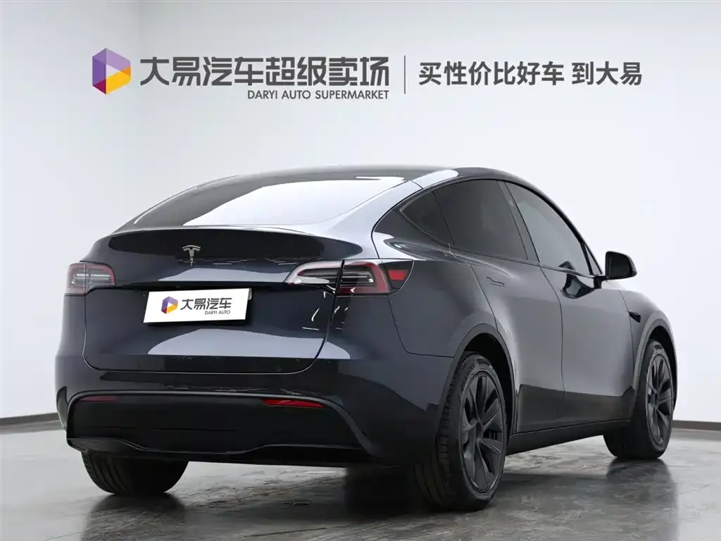 Tesla Model Y 2024 из CN, фото 3
